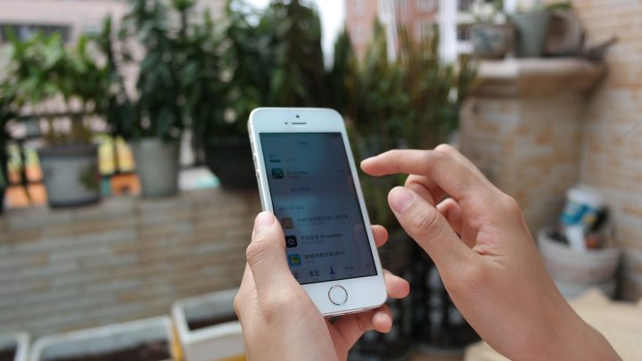 Upadł Ci telefon? Pomoże tylko wymiana szybki w iPhonie 5
